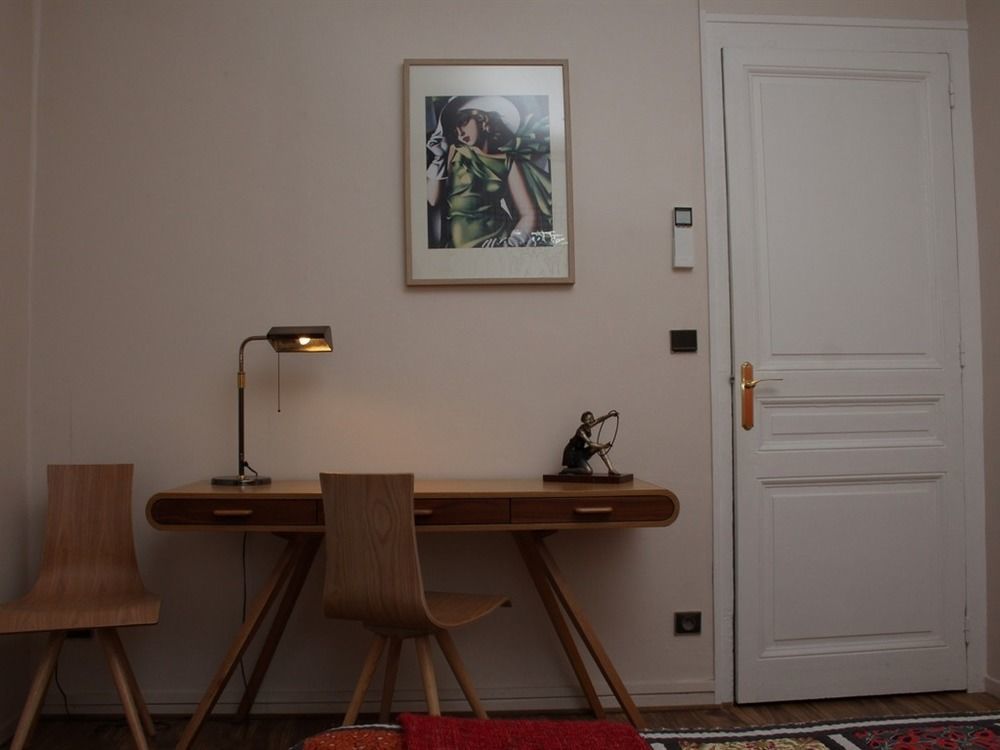 Maison D'Hotes Des Toits En Ville Villeurbanne Eksteriør bilde